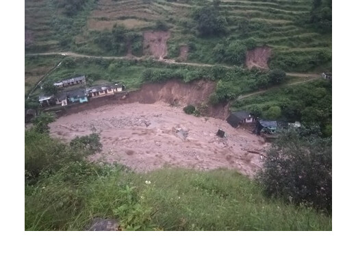 उत्तराखंड : चमोली में बादल फटने से 5 लोग लापता, छह घर ध्वस्त
